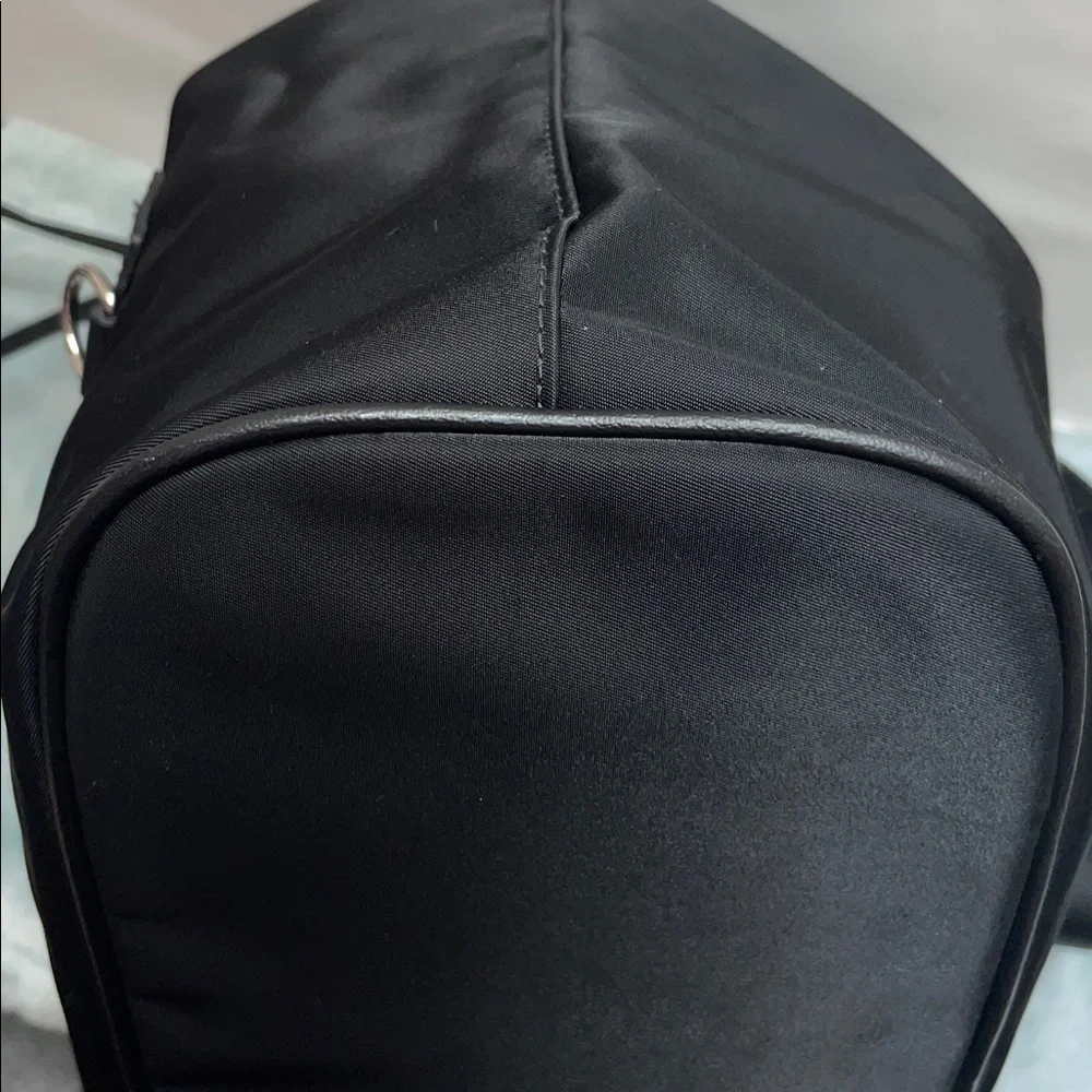 Longchamp Large ‘Le Pliage’ Neoprene Bucket Bag - Picture 6 of 16